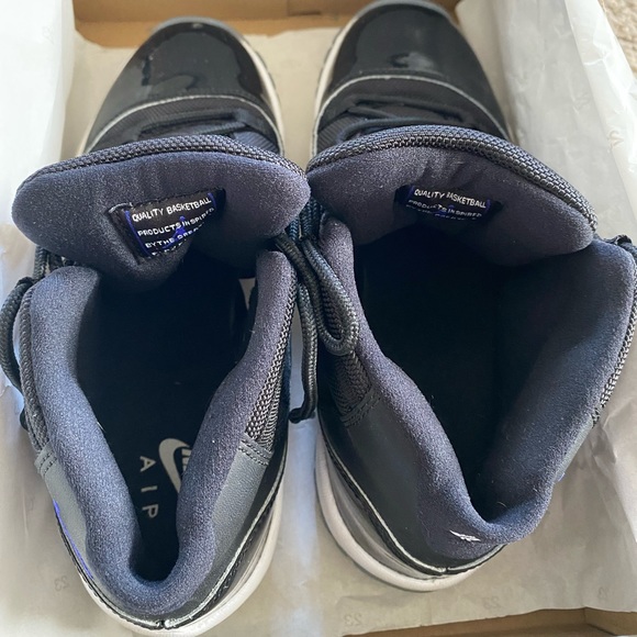 Jordan 11 SPACEJAMS SIZE 6Y/WOMENS 7.5-8 - Picture 4 of 7